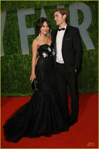  Vanessa & Zac @ the 2009 Oscars