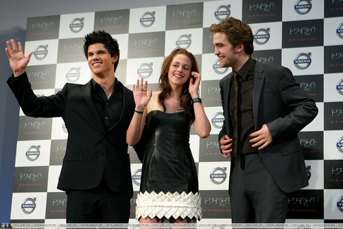  "Twilight" Press Conference in Япония