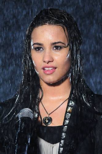  Demi on the set of "Don't Forget" música video