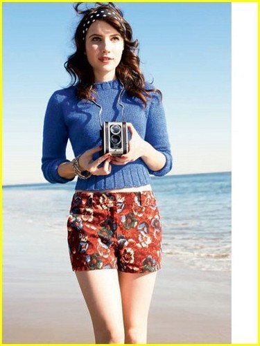 Emma in Teen Vogue [April 09]