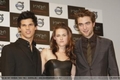 Tokyo Press Conference: Rob, Kristen, and Taylor - twilight-series photo