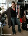 04-11-2006: Shopping at Intuition <3 - bethany-joy-lenz photo