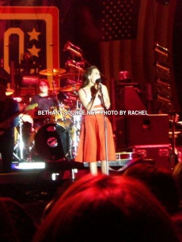 09-19-2008: One Tree Hill Military Concert <3