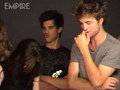 TAYLOR IS BLOWING FREE KISSE HEHE AND ROB IS THINKING - jacob-black photo