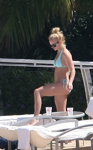  Britney @ a Miami Hotel
