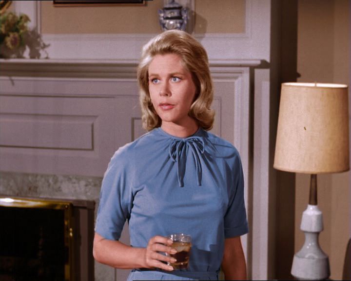 Image of Be it Ever So Mortgaged 1x02 for fans of Bewitched. 