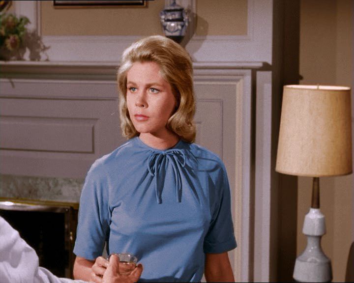 Be it Ever So Mortgaged 1x02 - Bewitched Image (4973064) - F