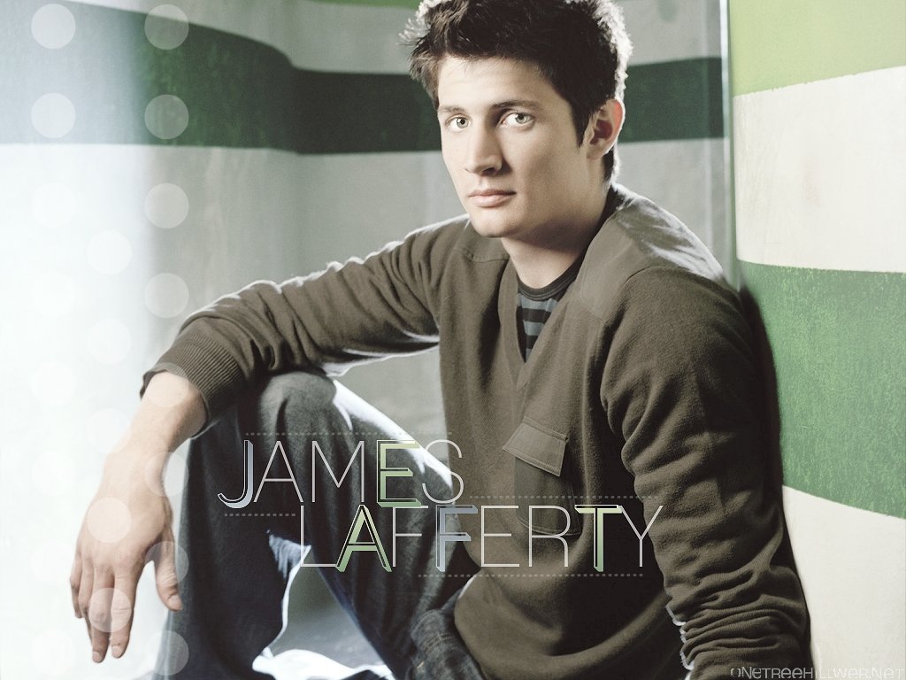 James Lafferty - Photo Colection