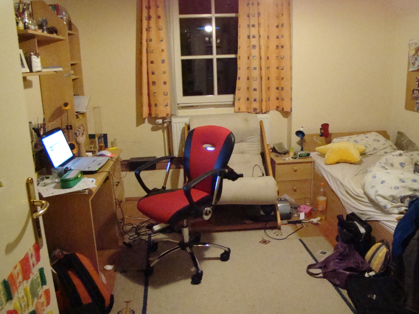 my messy room lol - House MD Fans Photo (5071472) - Fanpop
