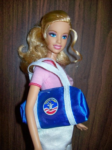  芭比娃娃 astronalt