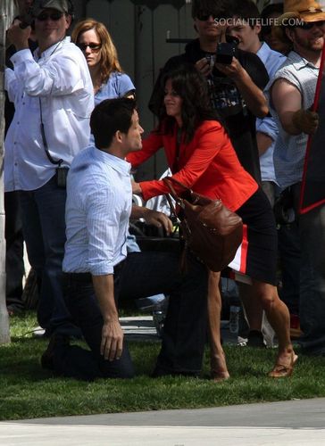  Courteney On The Set OF Cougar Town