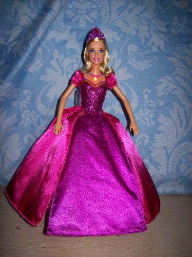  Barbie in the diamond istana, castle