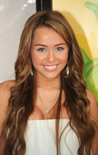 Miley @ 2009 Kids Choice Awards 