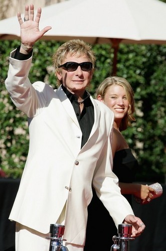  Barry Manilow at the 2006 Emmy Awards