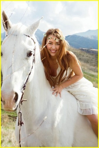 Miley Cyrus Teen Vogue <3