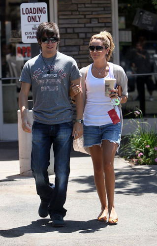  Ashley Tisdale and Jared Murillo