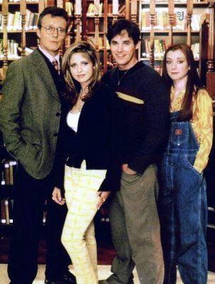  Sarah Michelle Gellar - Buffy Season 1 Promo Shot