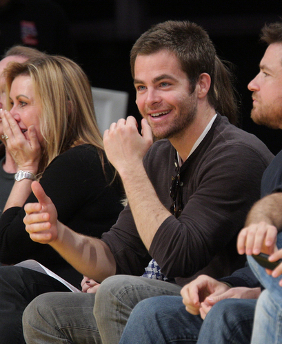 Celebrities at the Lakers game (09)
