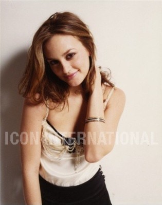  Leight photoshoot for Cosmo