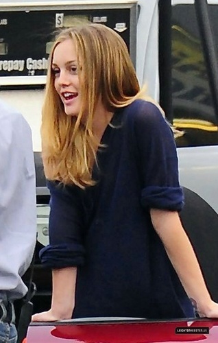 Leighton on set of "The roomate"