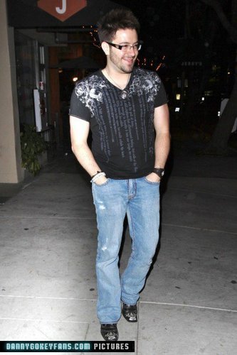  Danny *lol is it just me o is this his preferito shirt?!*