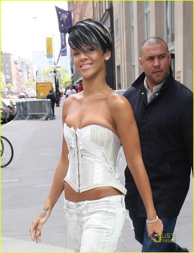  Rihanna in NYC