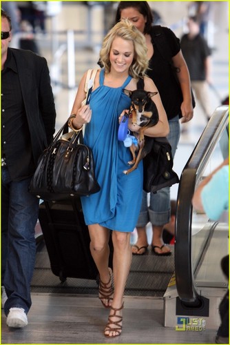  Carrie @ LAX