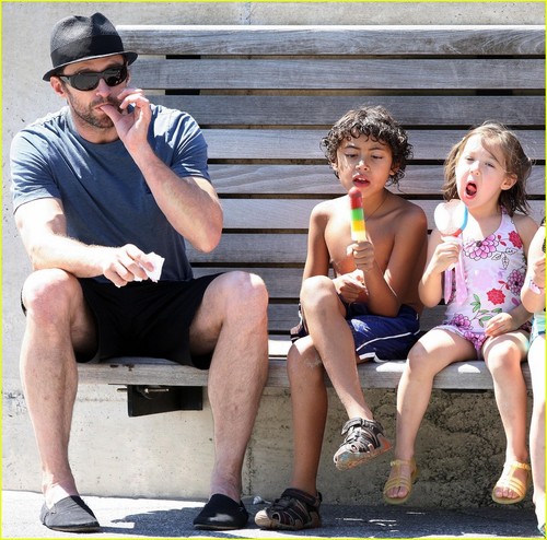  Hugh Jackman is A Popsicle Parent :)