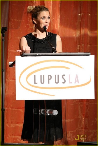  Drew at the 9th Annual Lupus LA مالٹا, نارنگی Ball