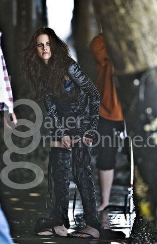  Kristen on the set of photoshoots