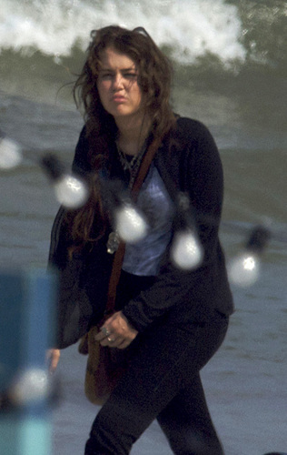 Miley on set "The Last Song"