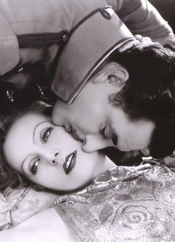  Greta Garbo & John Gilbert