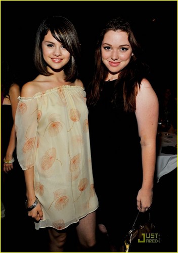  Jennifer & Selena