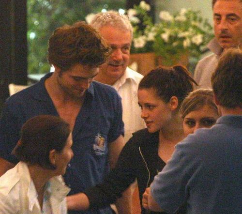  Robsten -The way He looks at Her...Offscreen!!!