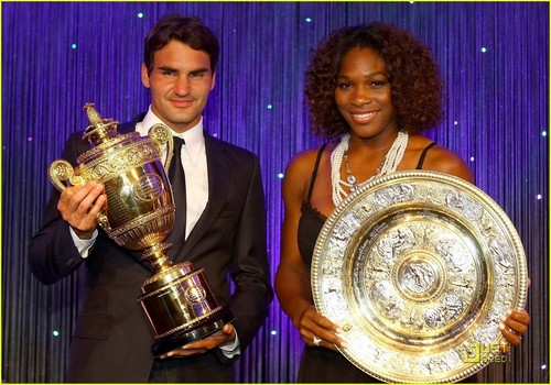  Roger take his trophy