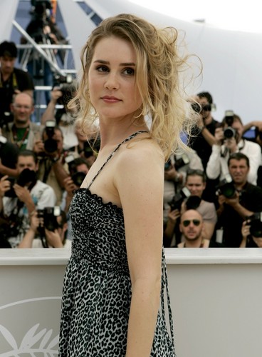  Alison Lohman - Cannes Film Fesitval 'Drag Me To Hell' Photocall