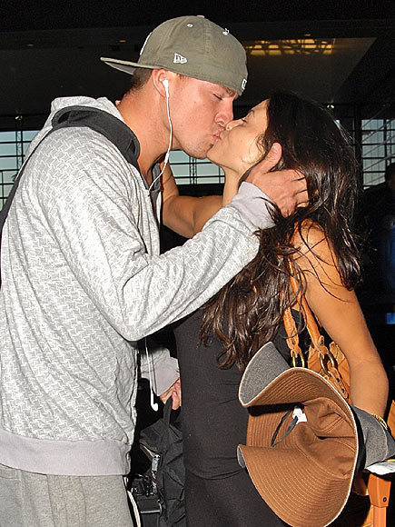 channing tatum and jenna dewan 2011. Channing Tatum and Jenna Dewan at LAX airport