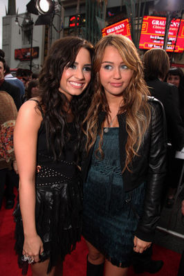  Demi and Miley