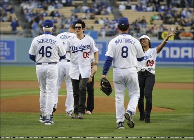 Top 7 AI Contestants Attend Dodgers Game