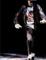 Victory Tour > On Stage - michael-jackson photo