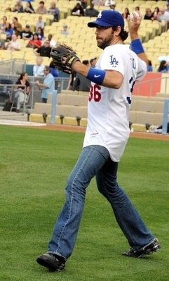 Zachary Levi Throws Ceremonial First Pitch At The Dodger Game 