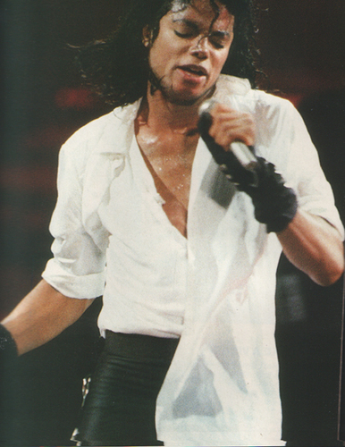  Bad tour - on stage