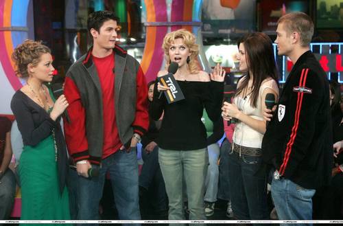 Total Request Live in Times Square, NY (Jan. 25, 2005) <3