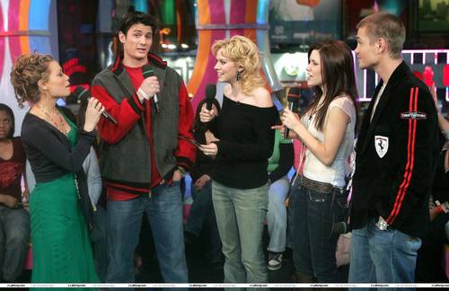 Total Request Live in Times Square, NY (Jan. 25, 2005) <3
