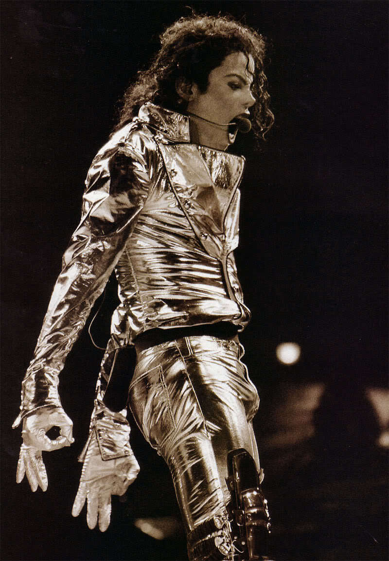 MJ HOT - Michael Jackson Photo (7446254) - Fanpop
 Michael Jackson In Gold Magazine