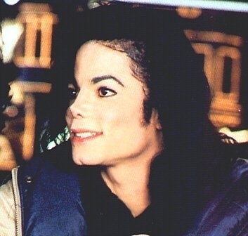 Michael Jackson Michael Jackson Talks... To Oprah &gt; Interview - Michael-Jackson-Talks-To-Oprah-Interview-michael-jackson-7496473-353-336