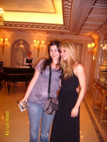  Shakira meeting Fans outside her hotel in Paris - July