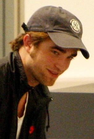  Robert Pattinson and Kristen Stewart Take Off