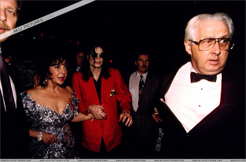 Various > Michael and Elizabeth Taylor at the Tavern On The Green