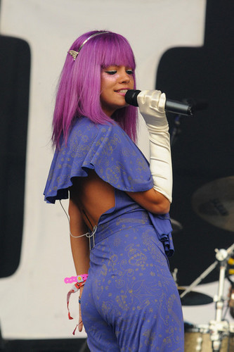  purple hair <3